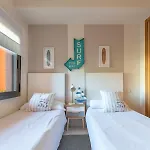 Sailor House Con Piscina En La Nueva Milla De Oro エステポナ