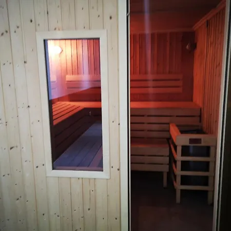 Sailor House Con Piscina En La Nueva Milla De Oro エステポナ